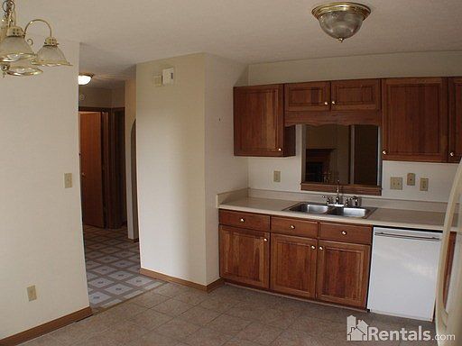 4th image of 10151 Stillwell Dr