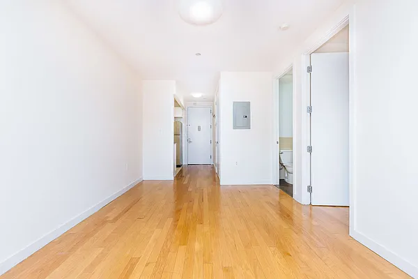 Rented by Nooklyn NYC LLC | media 69