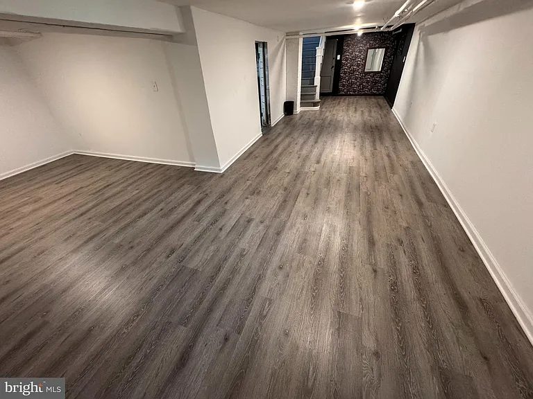 222 Townsend Ave — Photo 16