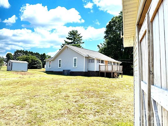 2nd image of 727 Ed Hamrick Rd