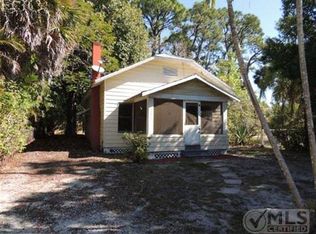 2255 Jeffcott St, Fort Myers, FL 33901