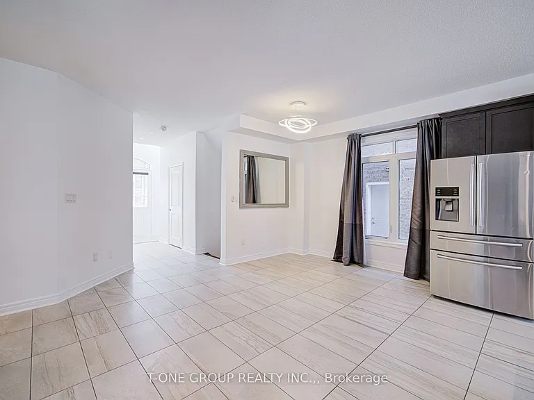 60 Lewis Ave — Photo 13