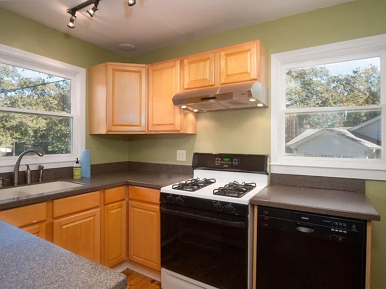2309 Wallace Dr — Photo 8