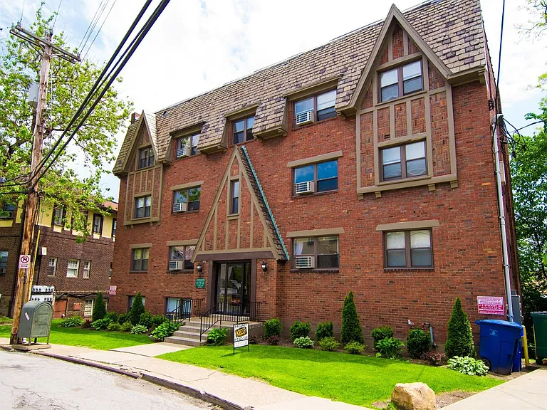 5700 Munhall Rd — Photo 9