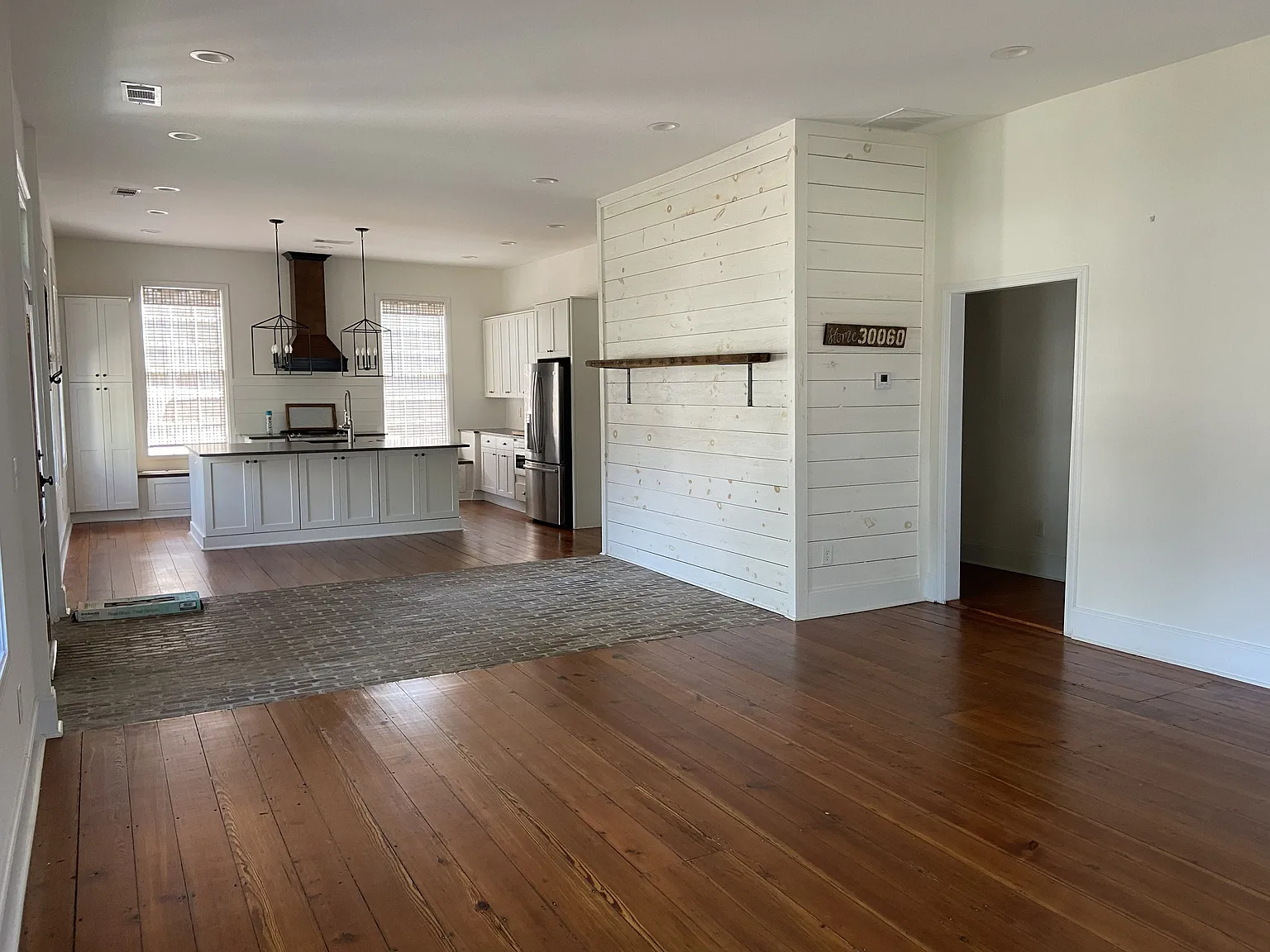 3 bed, 1744 sqft, $3,300 — Photo 4