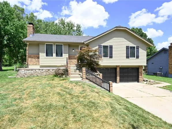 7320 NW 78th St, Kansas City, MO 64152
