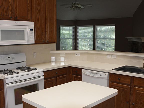 4th image of 10401 Mallory Dr