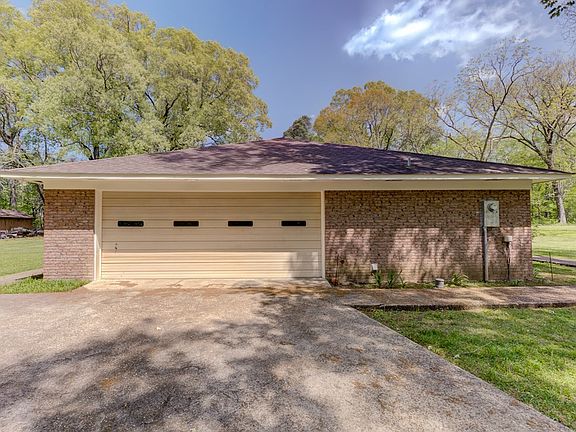4th image of 12 Indian Hills Dr