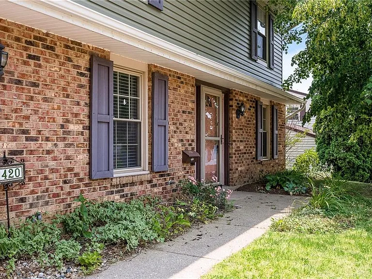 5420 Split Rock Dr — Photo 2