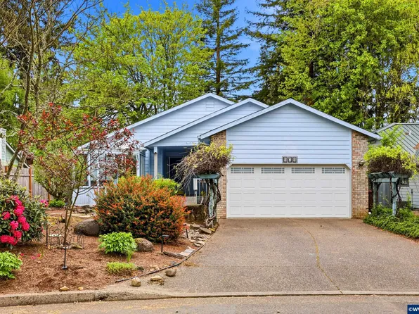 525 E Mill Stream Woods Rd, Stayton, OR 97383