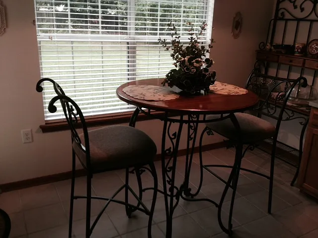 breakfast nook_09242020