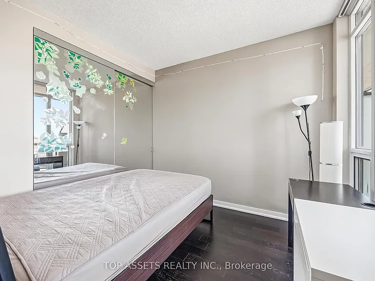 770 Bay St #2112 — Photo 9