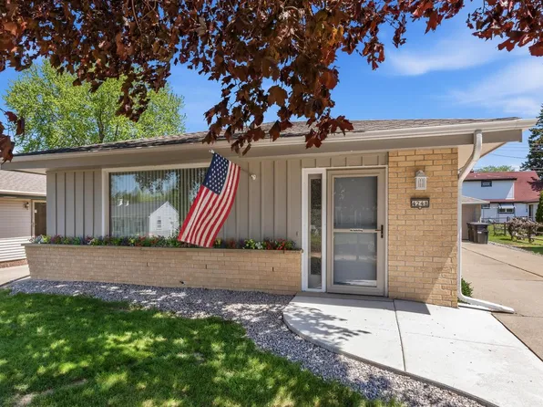 4248 S 91st PLACE, Greenfield, WI 53228