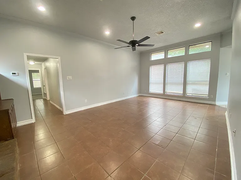 4131 Crossgate Ct — Photo 5