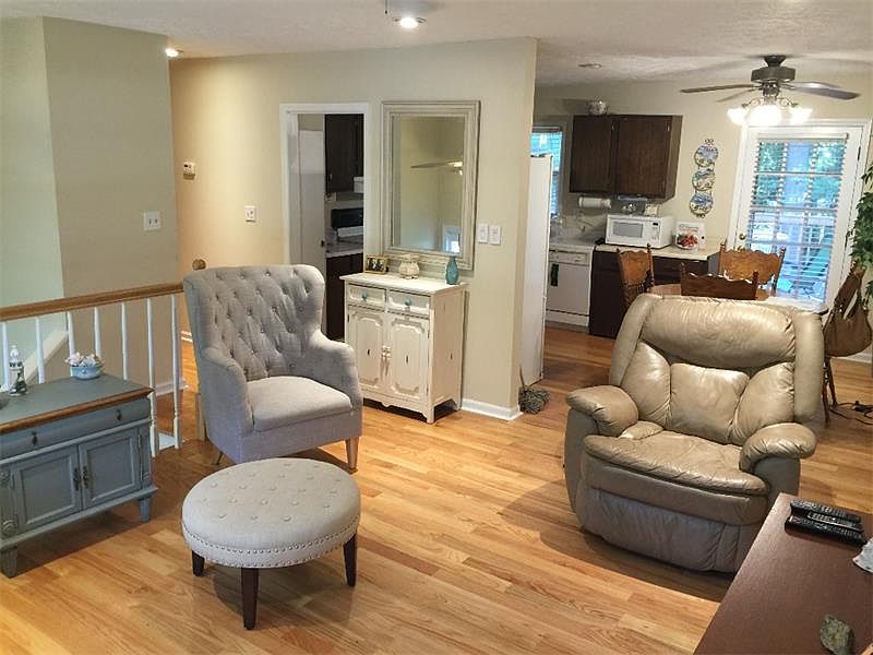 1st image of 4462 Tara Dr