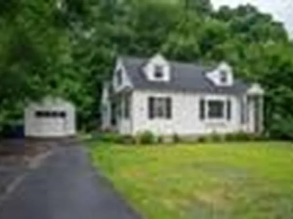 88 Newgate Cir, Manchester, NH 03102