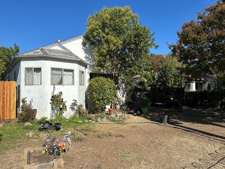 1st image of 432 42nd St