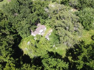 5050 Valley View Dr, Cedar Rapids, IA 52404