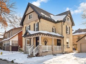 79 Beaconsfield Ave
