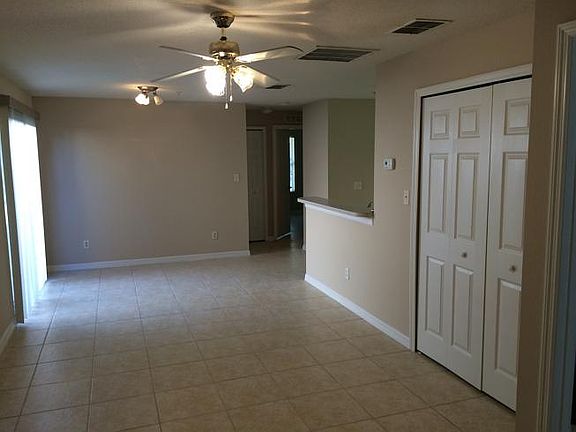 4th image of 1054 Dolphin Dr