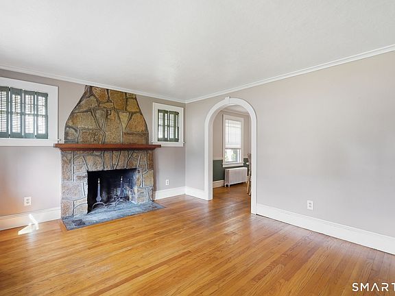 4th image of 31 Starkweather Street