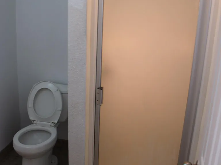 1007 Geraghty Ave — Photo 2
