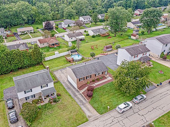 3rd image of 134 Tippecanoe Dr