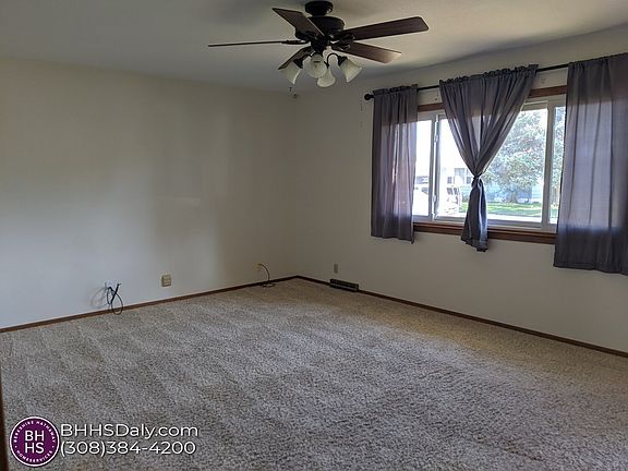 3rd image of 2316 W 10th St