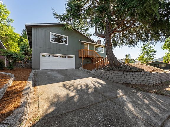 2nd image of 2197 Del Mar Dr
