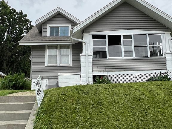 5th image of 3827 Franklin St