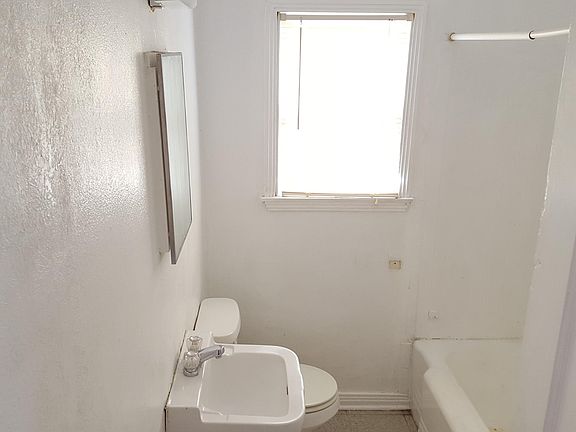5th image of 2756 Brentwood Dr