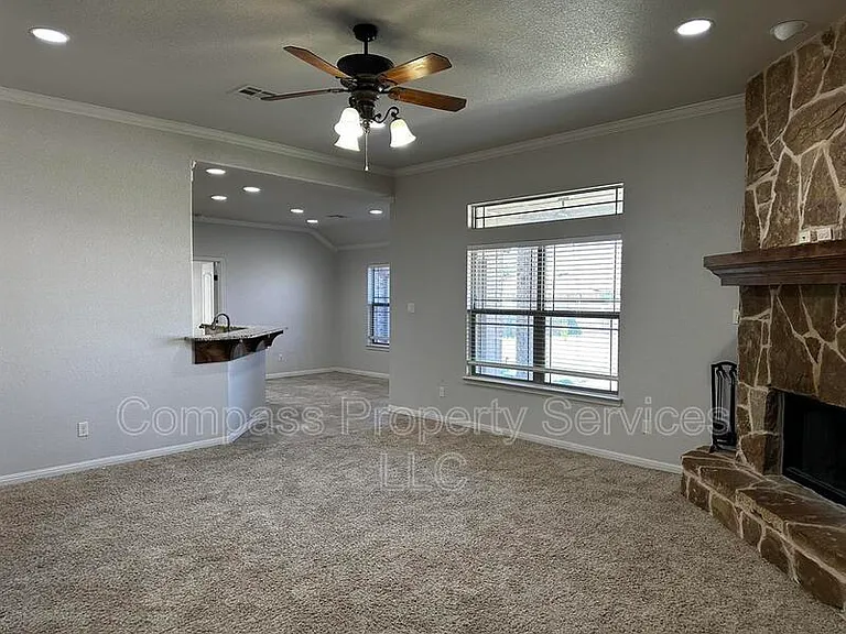 10412 Whitney Trce #10412 — Photo 4
