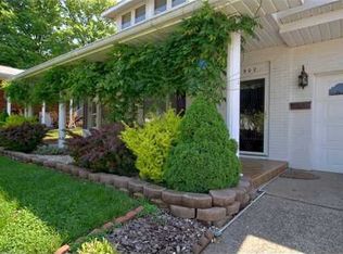 902 Somerset Dr, Charleston, WV