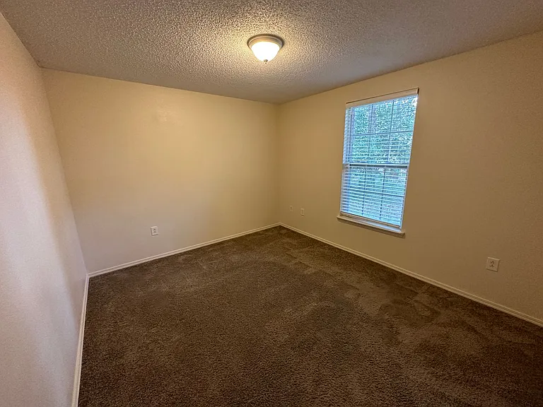 4420 Marlane Dr — Photo 11