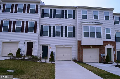 820 Wingsail Ct Photo 1