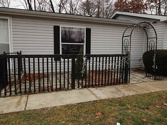 2nd image of 51811 Downey St