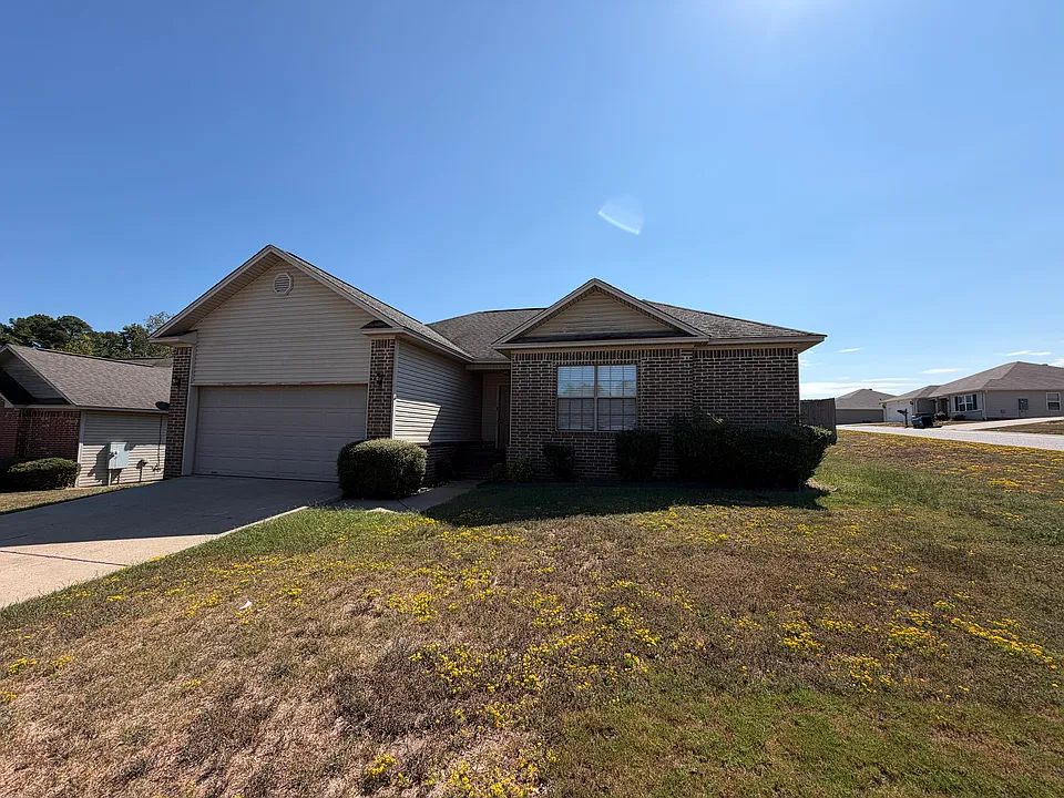 4803 Tall Grass Dr