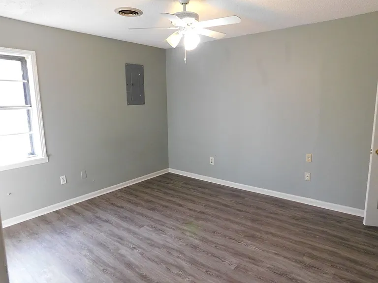2128 Red Banks Rd N — Photo 11