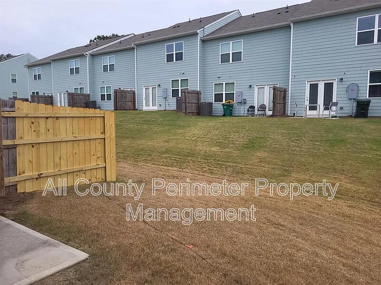 314 Penn Station Way — Photo 15