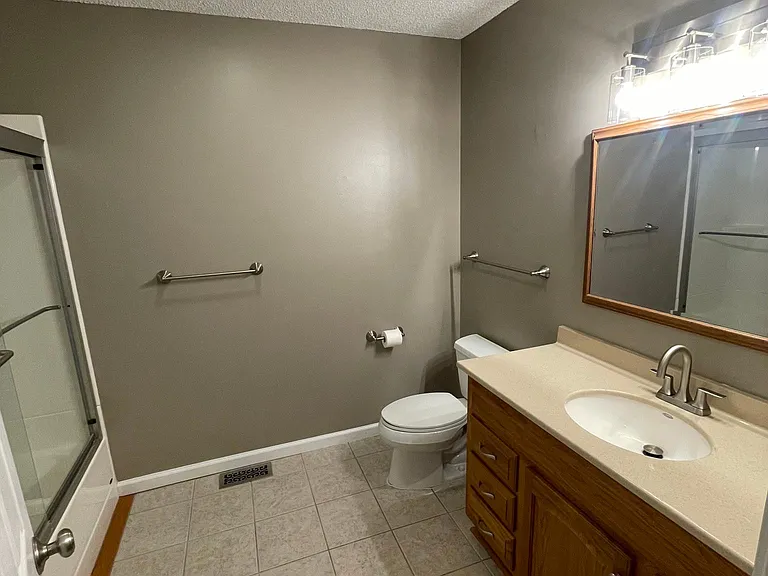 115 Spirea Point — Photo 35