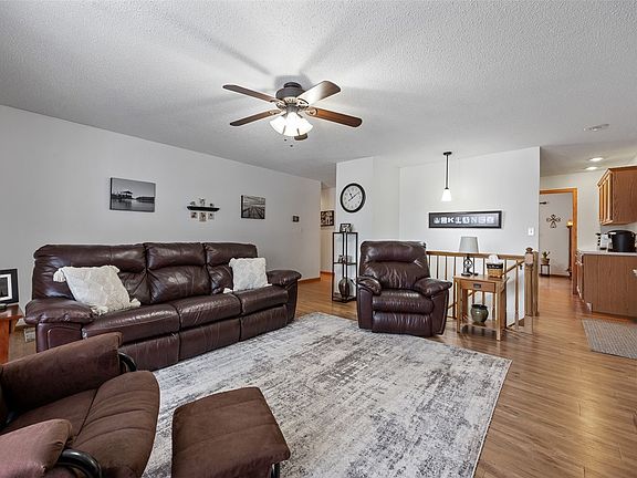 5th image of 501 5th St