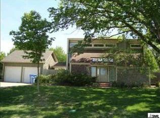 2314 SE Capricorn Ave, Topeka, KS 66605