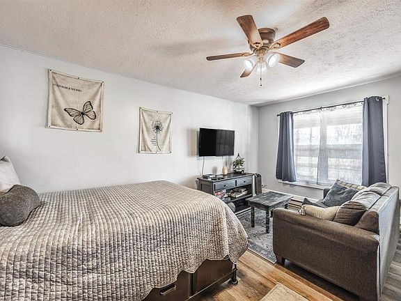 3rd image of 1314 W Tomichi Avenue #16
