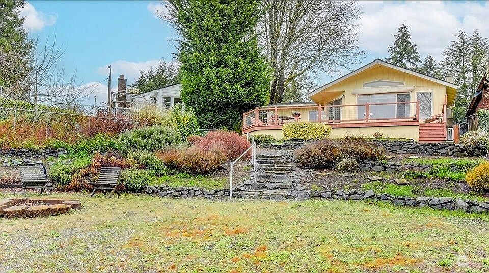 1st image of 116 Lake Louise Drive SW