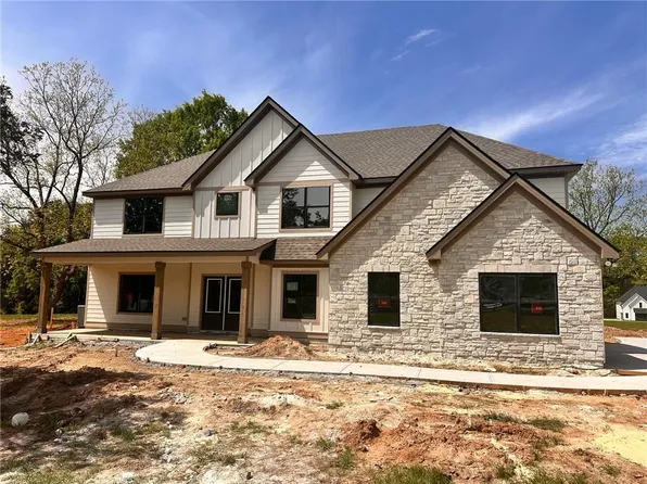 144 Mote Rd, Carrollton, GA 30117