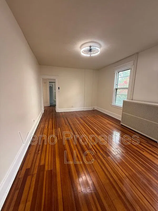 50 Manning Blvd — Photo 2