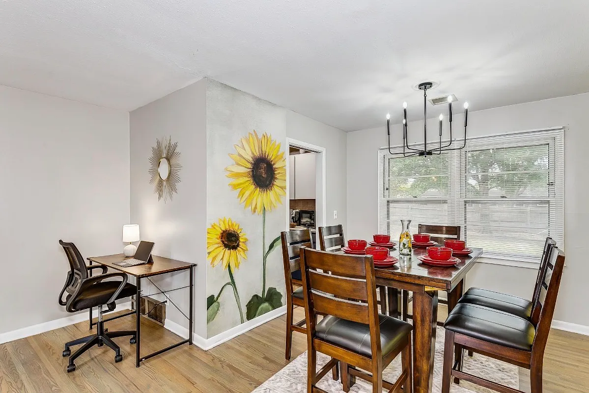 3 bed, 1.5 bath, 1502 sqft, $1,750 — Photo 4
