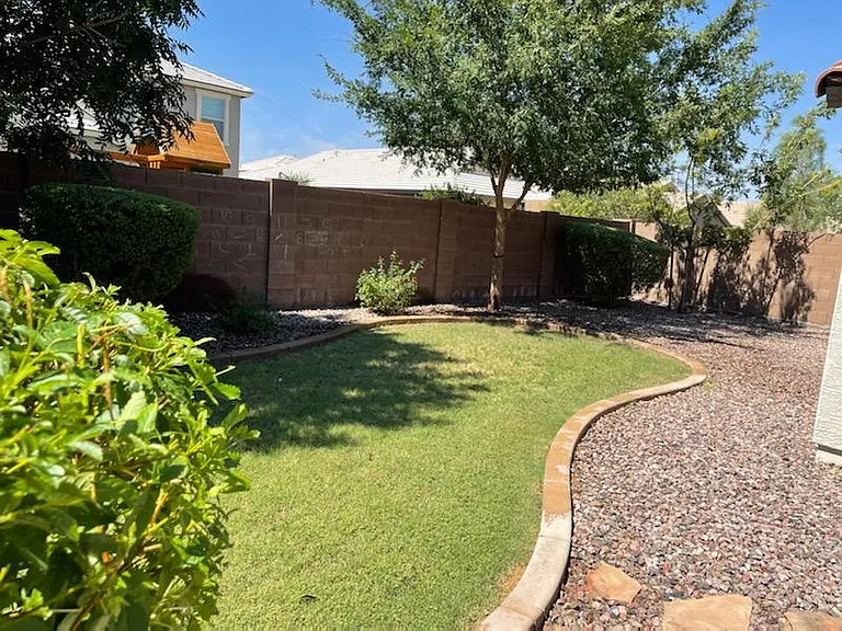 2233 E Stacey Rd — Photo 21