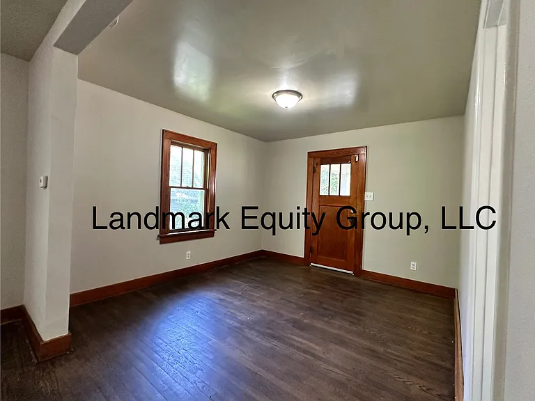 3006 Messanie St — Photo 7
