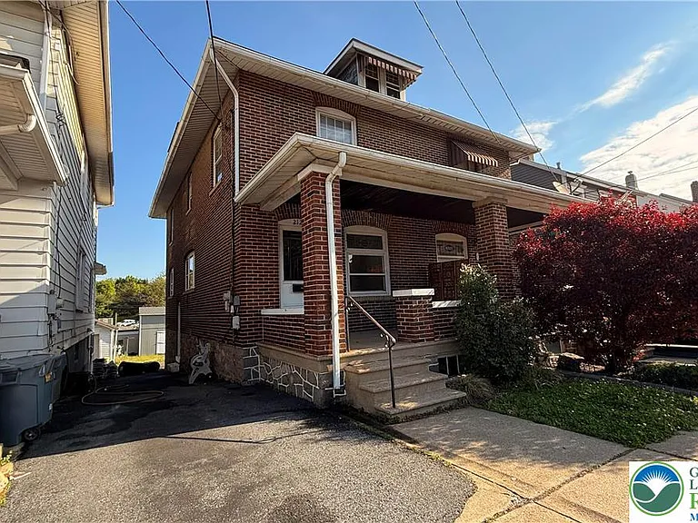 2125 Northampton St — Photo 2